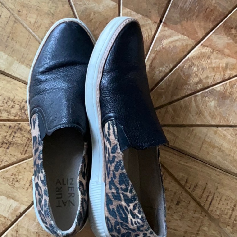 Naturalizer Zola Slip-ons